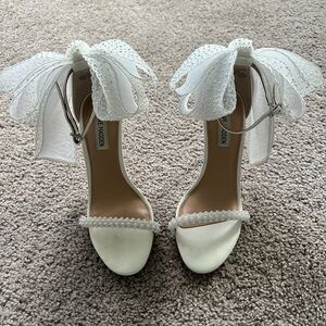 Steve Madden | Benni White | White Bow Heels